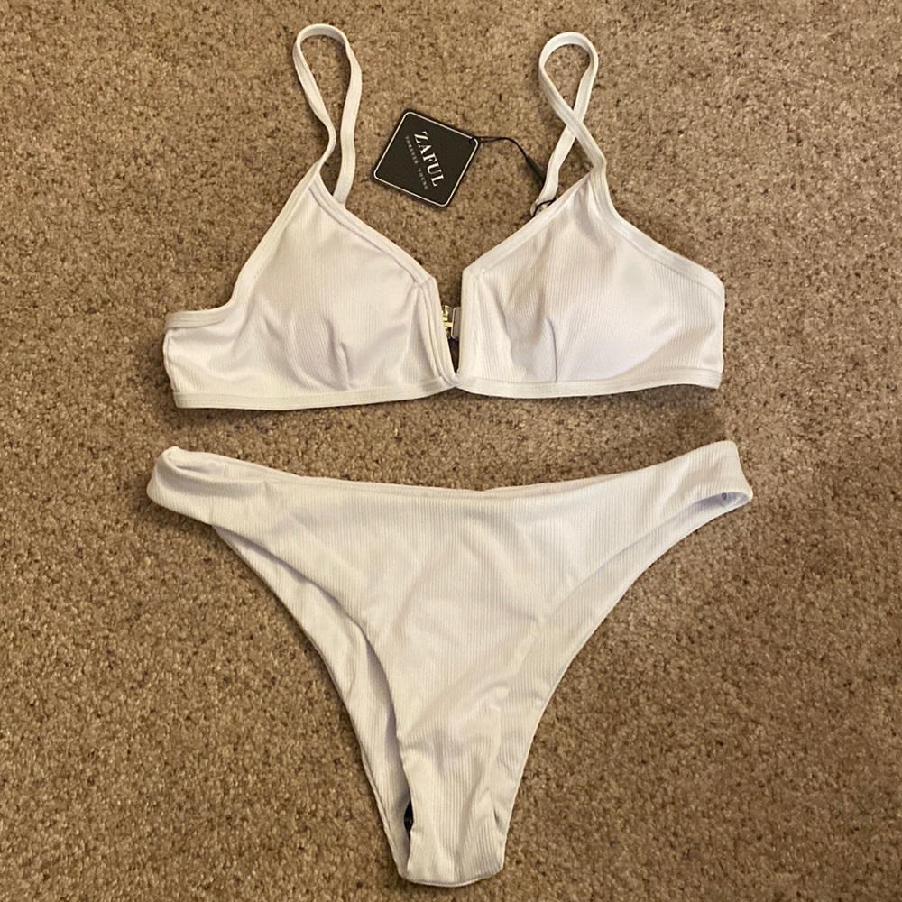 Zaful women’s white bikini set